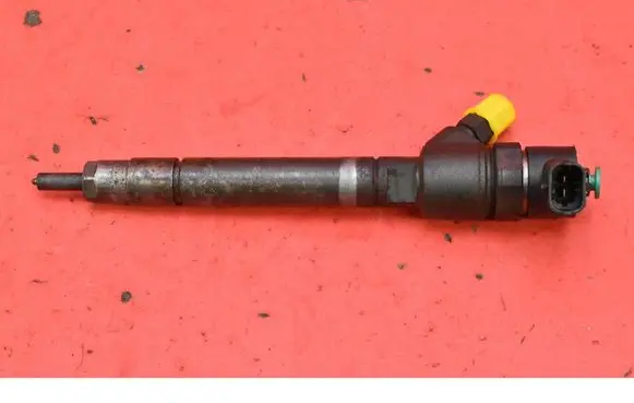 Volvo V70 Fuel injector 3077752B