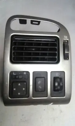 Toyota Avensis T220 Dashboard side air vent grill/cover trim 5566120230