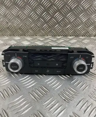 Volkswagen Touareg II Interior fan control switch 7P6907040CK