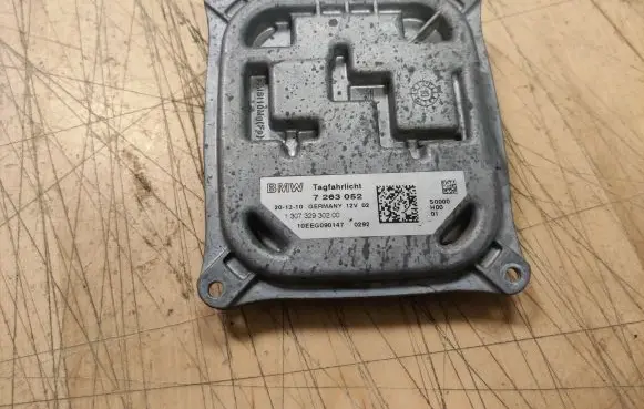 BMW X5 E70 Headlight ballast module Xenon 7263052