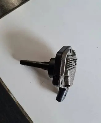 Audi A6 S6 C6 4F Oil level sensor 06E907660 6PR00807905
