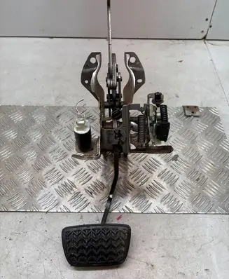 Toyota RAV 4 (XA50) Brake pedal 89510 33020