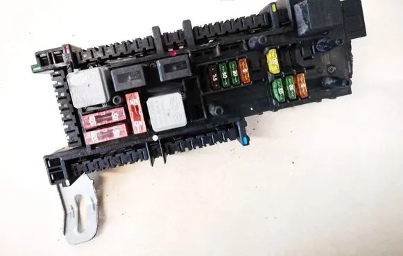 Mercedes-Benz A W168 Fuse box set A1682981670660 168298