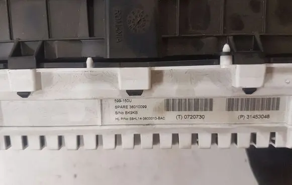 Volvo V40 Speedometer (instrument cluster) 769212810U 36010099 76916734IU
