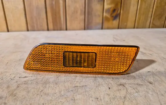 Volvo S80 Front fender indicator light 9190950