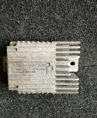 Mercedes-Benz A W168 Coolant fan relay A0275458032ESG300