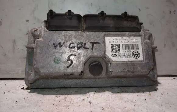 Volkswagen Golf V Engine control unit/module 03C906024BD