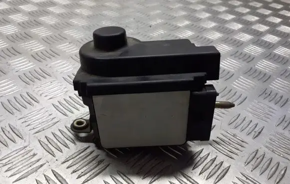 Ford Mondeo Mk III Cruise control relay VP1S7U9C735BA