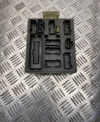 Ford Focus Fuse module 518234901