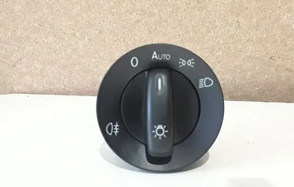 Volkswagen Golf V Light switch 1K0941431BL