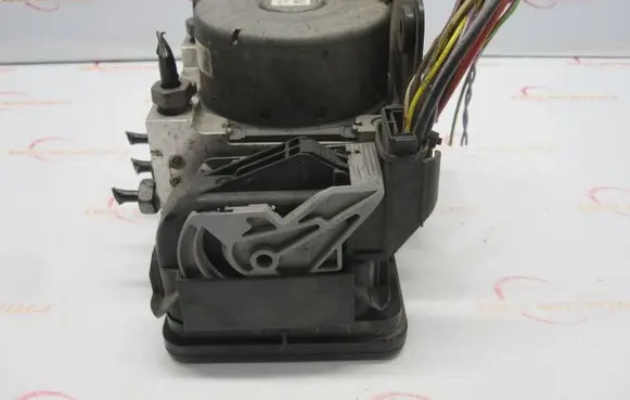 Ford Fiesta ABS Pump D1B1-2C013-BC D1B1-2C405-AE
