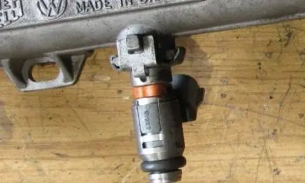 Volkswagen Polo III 6N 6N2 6NF Fuel injector 036031G IWP092