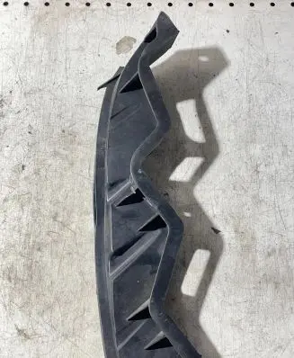 Volkswagen PASSAT B6 Front bumper mounting bracket 3C0807889
