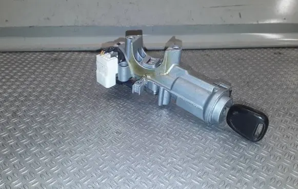 Opel Agila B Ignition lock