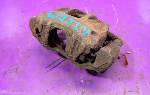 Front brake caliper