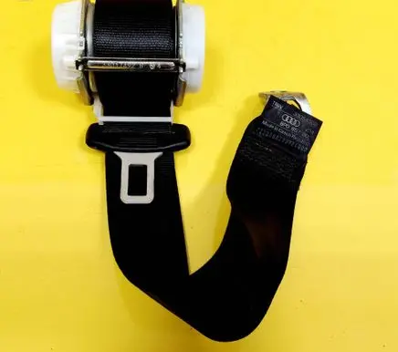 Audi A3 S3 8L Rear seatbelt 8P0857805