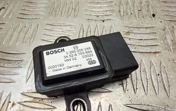 BMW 5 E39 ESP acceleration yaw rate sensor 6753694 0265005248