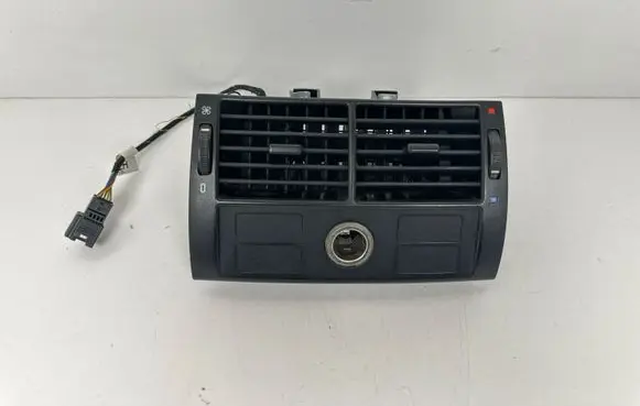 BMW X5 E53 Rear air vent grill 8409081