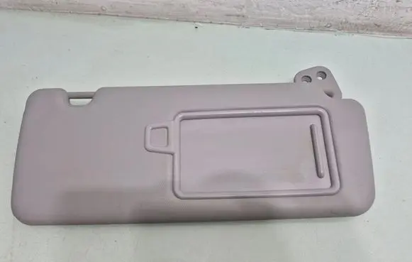 Sun visor