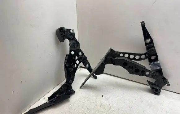 Mercedes-Benz CLK AMG A209 C209 Tailgate/trunk/boot hinge A2097500228 A2097500128