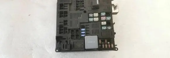 Volvo XC90 Fuse module 31473570