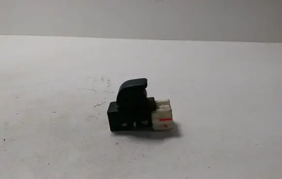 Subaru Outback Electric window control switch 83071AE04A