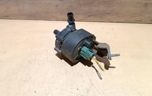 Peugeot 3008 I Electric auxiliary coolant/water pump 1210281035