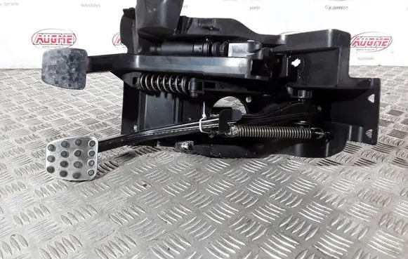 Mercedes-Benz CLC CL203 Pedal assembly A2032908701