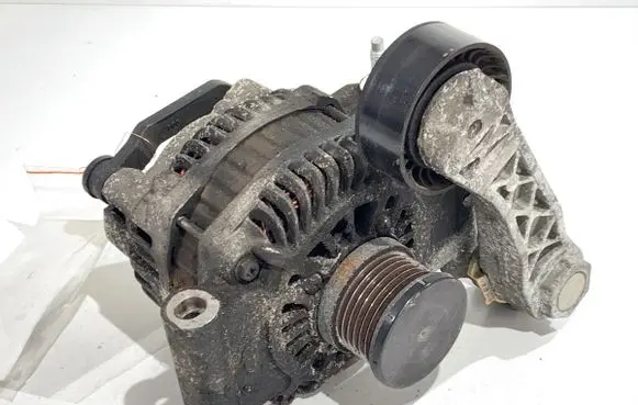 Peugeot 207 Generator/alternator V757695680