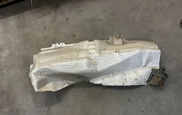 Toyota RAV 4 (XA50) Exhaust heat shield