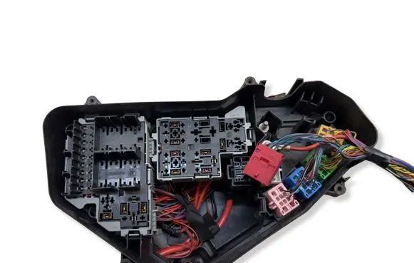 Audi Q7 4L Fuse module 7L0937559