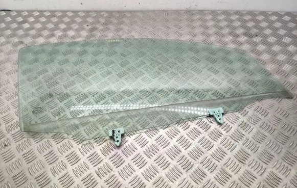 Nissan Qashqai+2 Front door window glass four-door