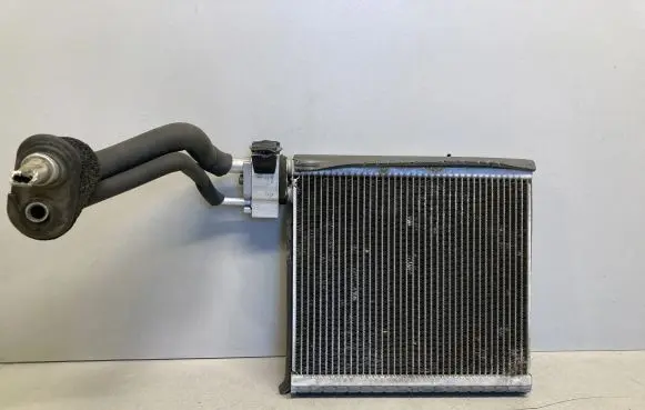 Air conditioning (A/C) radiator (interior)