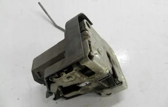 Renault Megane I Front door lock 