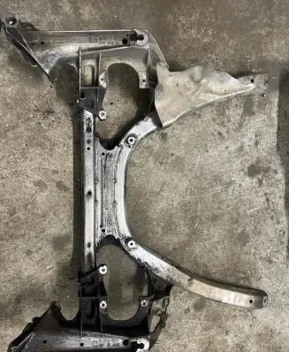 BMW 5 E60 E61 Front subframe 6759462 A1S111