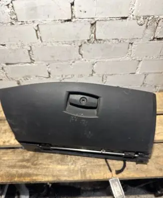 BMW 5 E60 E61 Glove box 7034080 158234