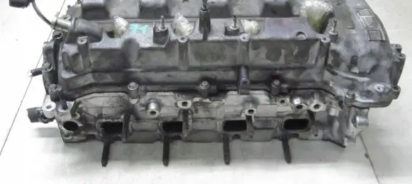 Toyota Avensis T270 Engine head 1ADFTV