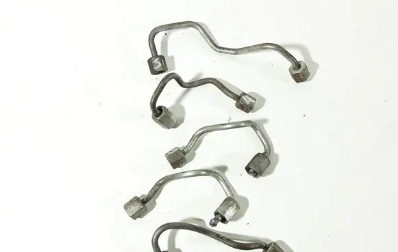 Toyota Yaris Fuel injector supply line/pipe 