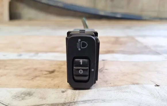 Mitsubishi Outlander Headlight level height control switch