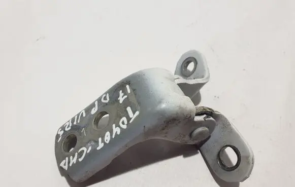 Toyota C-HR I Front door upper hinge 687100D091
