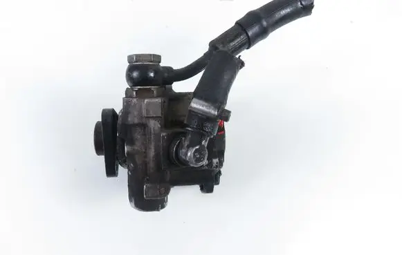 Audi A4 S4 B5 8D Power steering pump 8D0145156T 7690955102