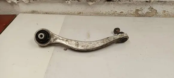 BMW M5 Front lower control arm/wishbone 2284975