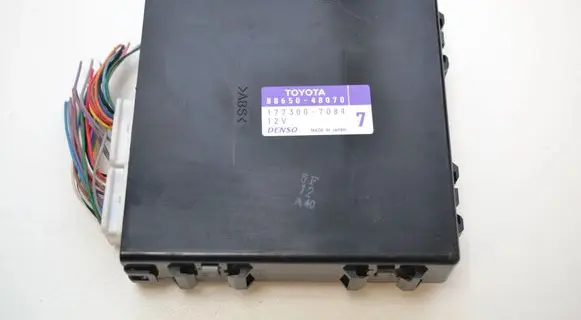 Lexus RX 330 - 350 - 400H Other devices 8865048070