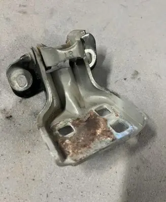 Chrysler Grand Voyager IV Front door lower hinge 