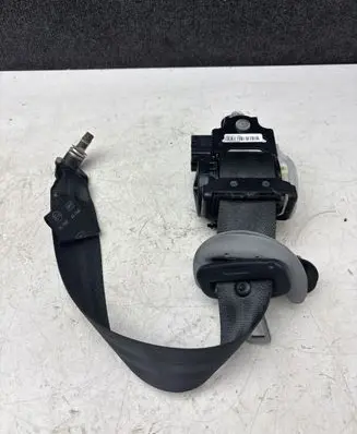 KIA Sorento Rear seatbelt 898202P110VA