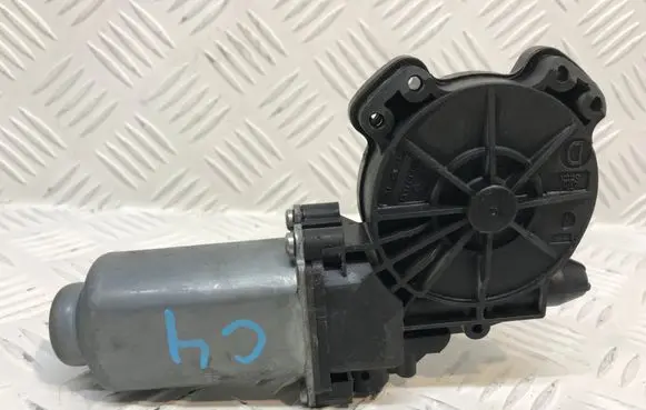 Nissan Qashqai+2 Rear door window regulator motor 402190A