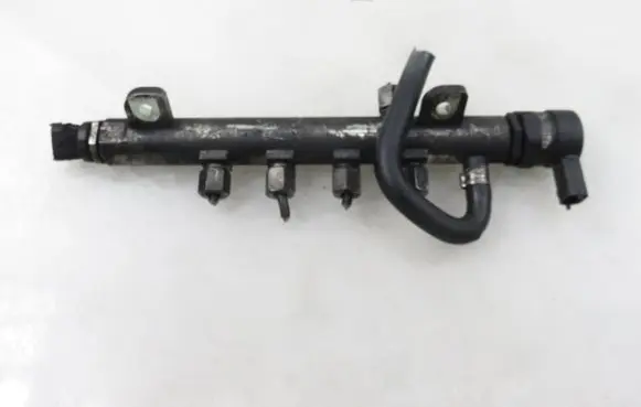 Opel Vectra C Fuel main line pipe 55200251 0445214057 0281002507