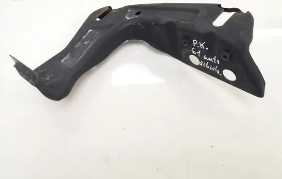 Skoda Octavia Mk2 (1Z) Headlight/headlamp mounting bracket 1Z0805071