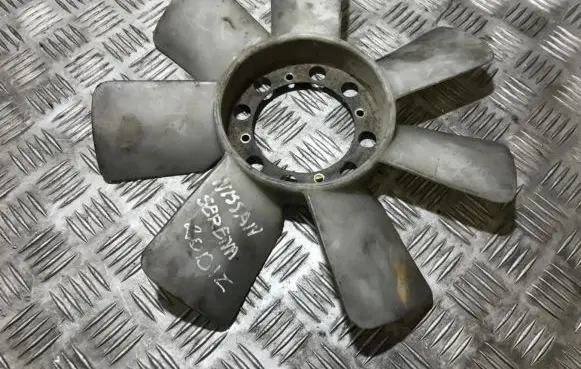 Nissan Serena Radiator cooling fan shroud