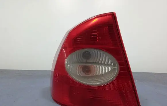 Ford Focus Rear/tail lights 5M51-13405-B